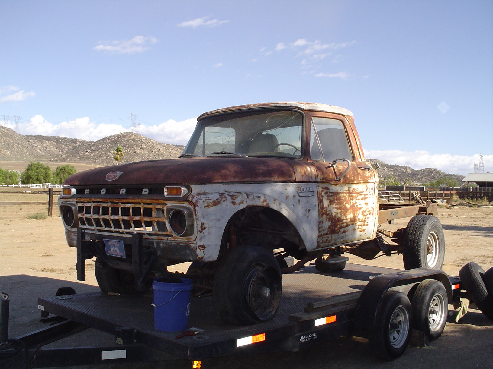 1965 Ford F250 4X4.JPG